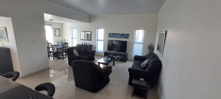 3 Bedroom Property for Sale in Blue Lagoon Western Cape